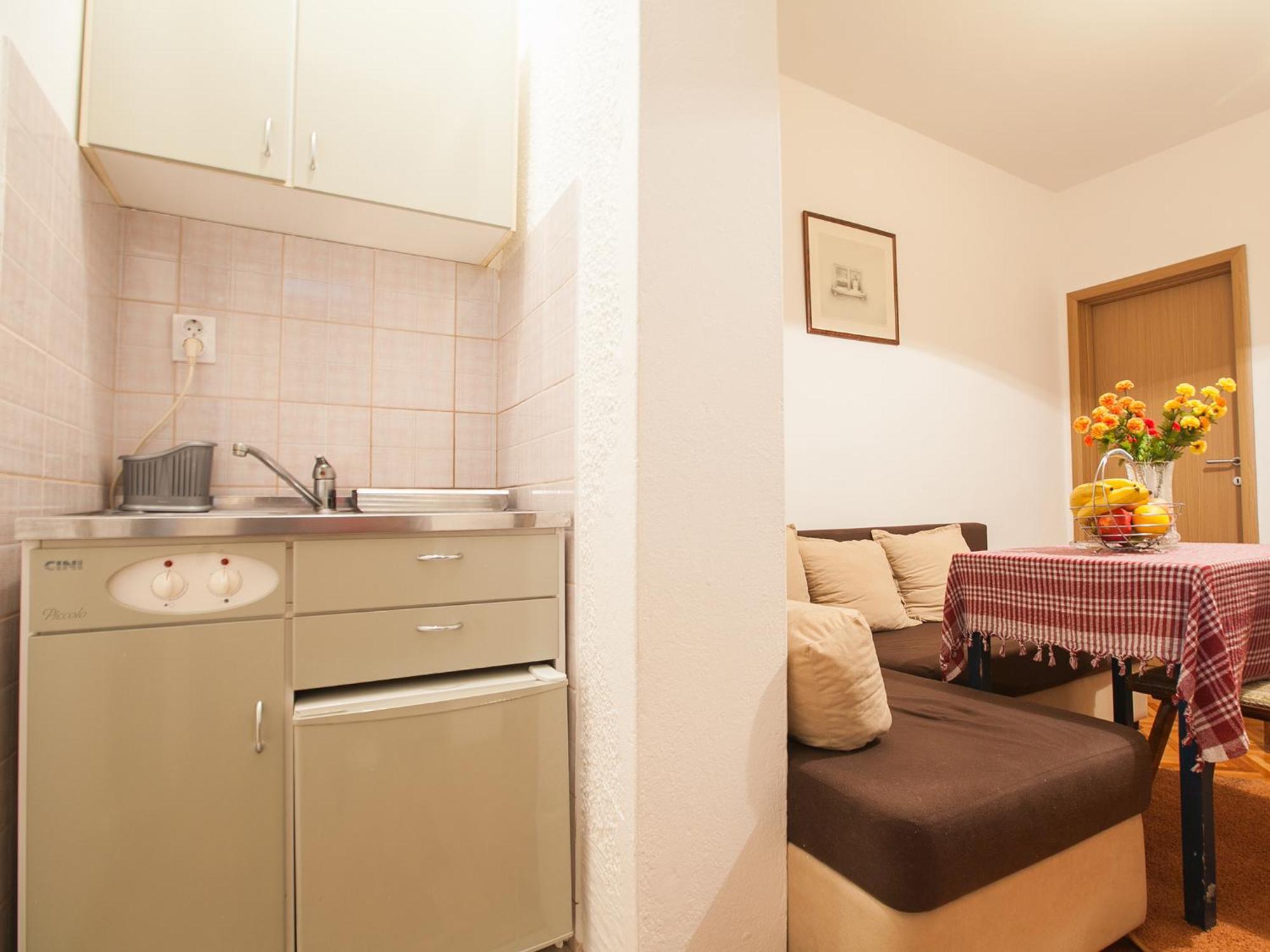 Mali Milocer Bay Accommodation Свети-Стефан Номер фото