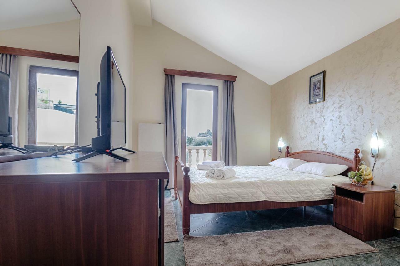 Mali Milocer Bay Accommodation Свети-Стефан Экстерьер фото