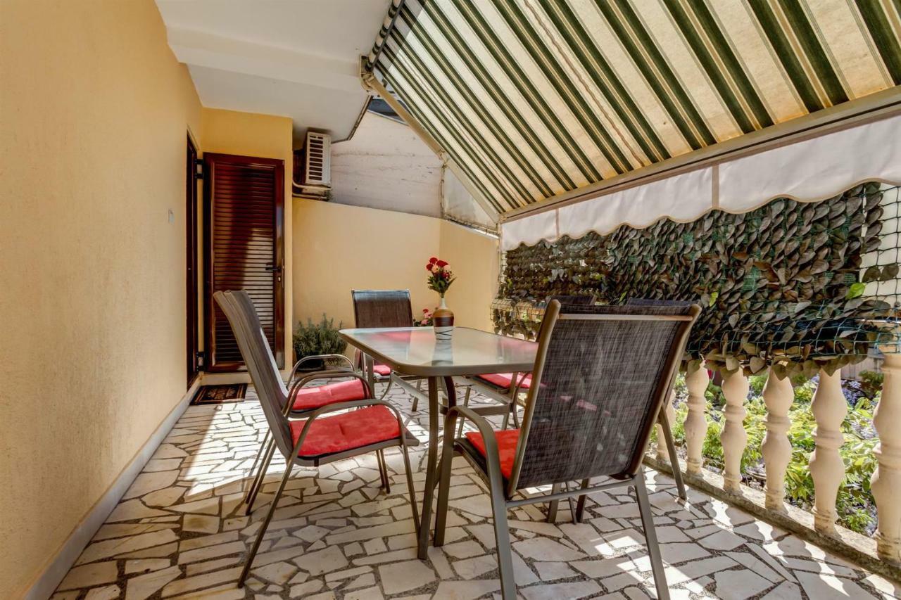 Mali Milocer Bay Accommodation Свети-Стефан Экстерьер фото