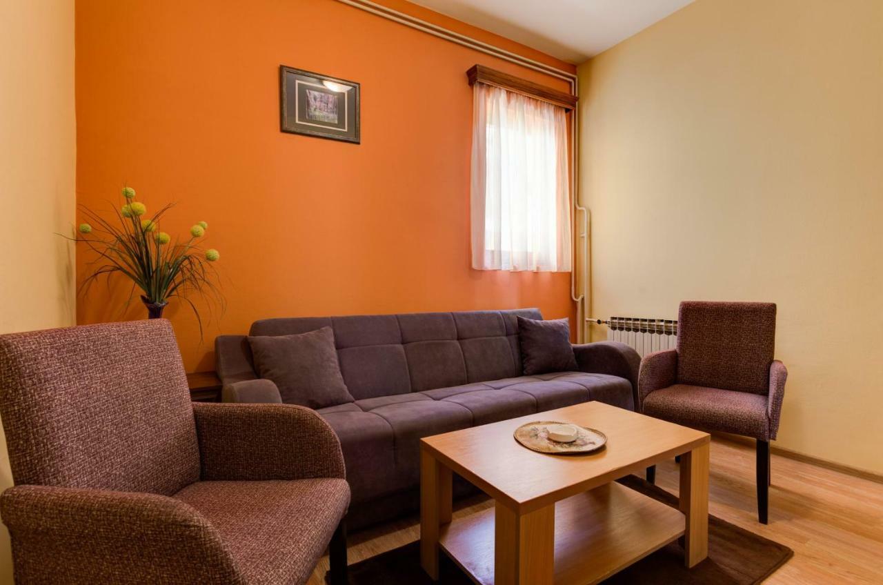 Mali Milocer Bay Accommodation Свети-Стефан Экстерьер фото