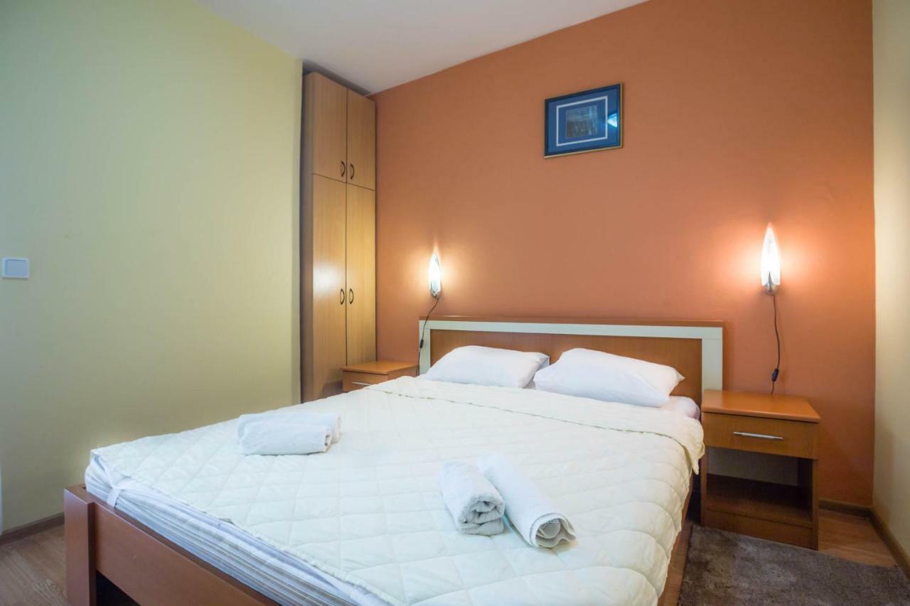 Mali Milocer Bay Accommodation Свети-Стефан Экстерьер фото